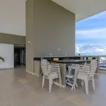 Moderno apartamento frente al mar